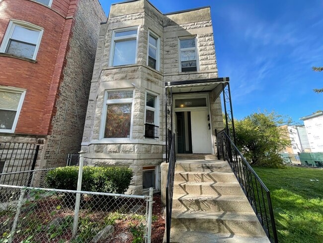Building Photo - 1860 S Hamlin Ave