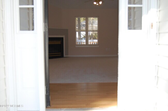 Building Photo - 953 Blackeyed Susan Pl