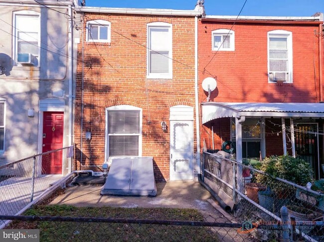 Building Photo - Baltimore Rowhome For Rent