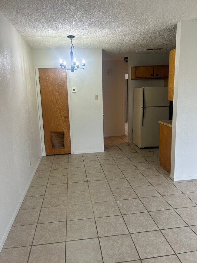 Building Photo - 1307 Willow Springs Rd
