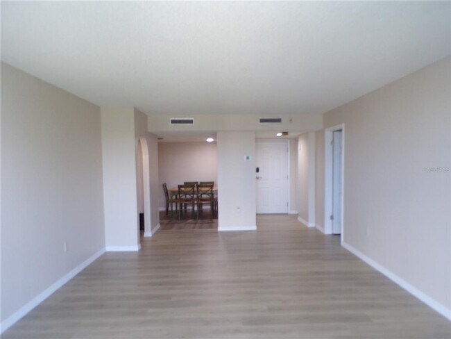 Foto del edificio - 25188 Marion Ave