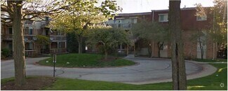 Building Photo - 1855 Tall Oaks Dr