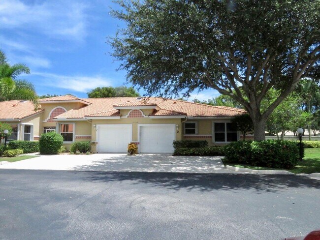 Building Photo - 12622 Crystal Pointe Dr