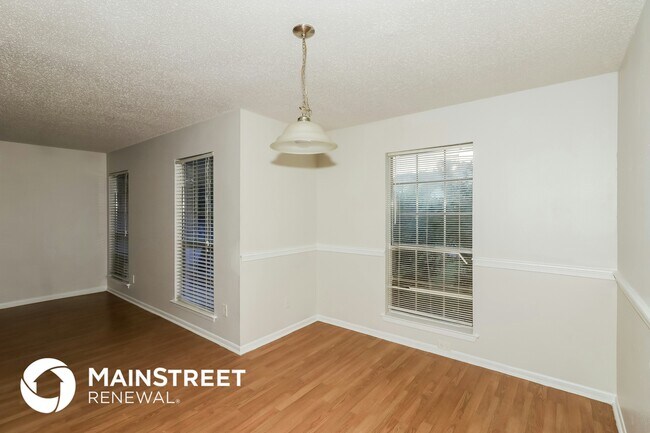 Building Photo - 18926 Sandia Pines Dr