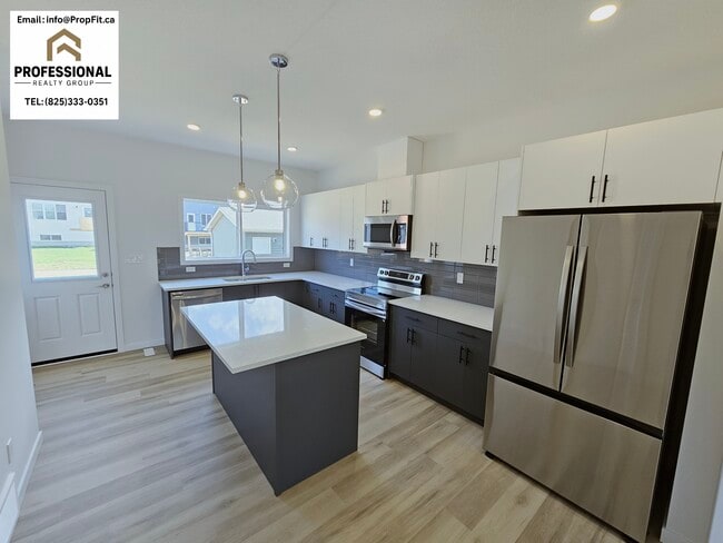 Building Photo - 2273 Alces Dr SW
