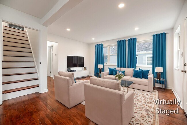 Foto del edificio - 6417 Bramble Ave