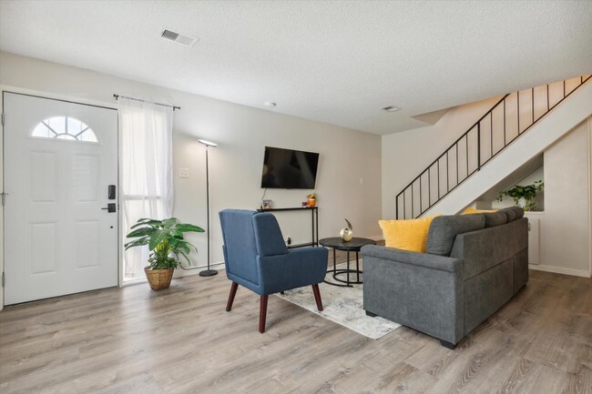 Foto del edificio - 1250 S Monaco St Pkwy