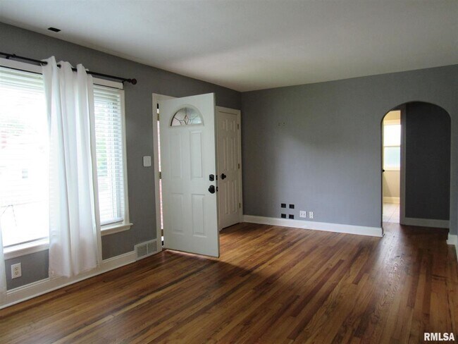 Foto del edificio - 1126 W Lombard St