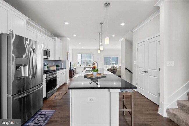 Building Photo - 614 Chalcedony Ln