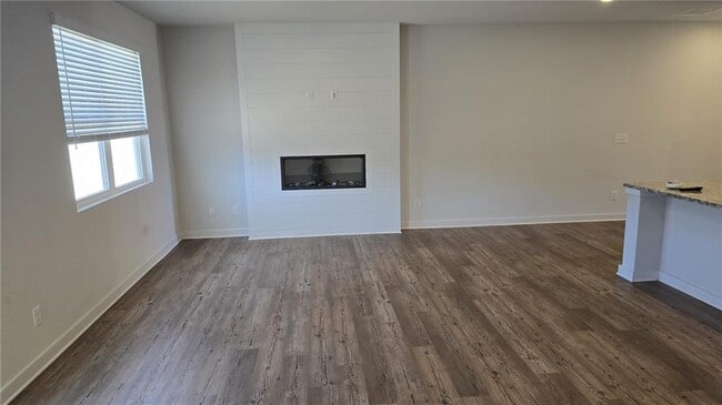 Building Photo - 17 Founders Dr