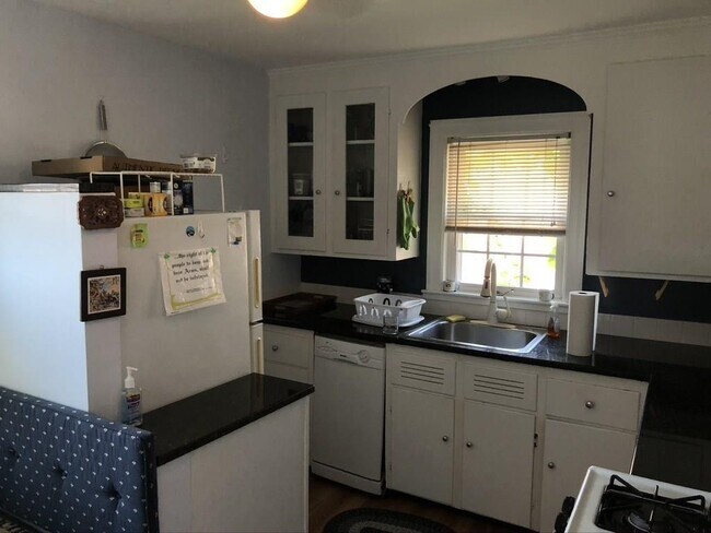 Foto del edificio - 4 Garden Ct