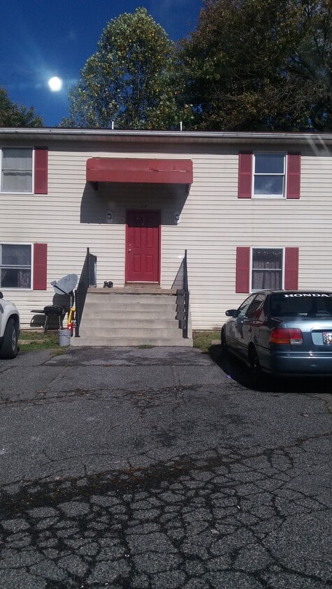 Primary Photo - 27 Doris Drive