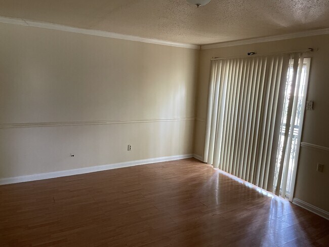 Building Photo - 1483 Wooddell Dr