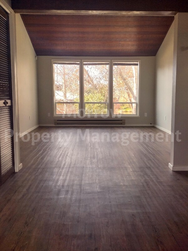 Foto del edificio - 277 S Bruce Ln