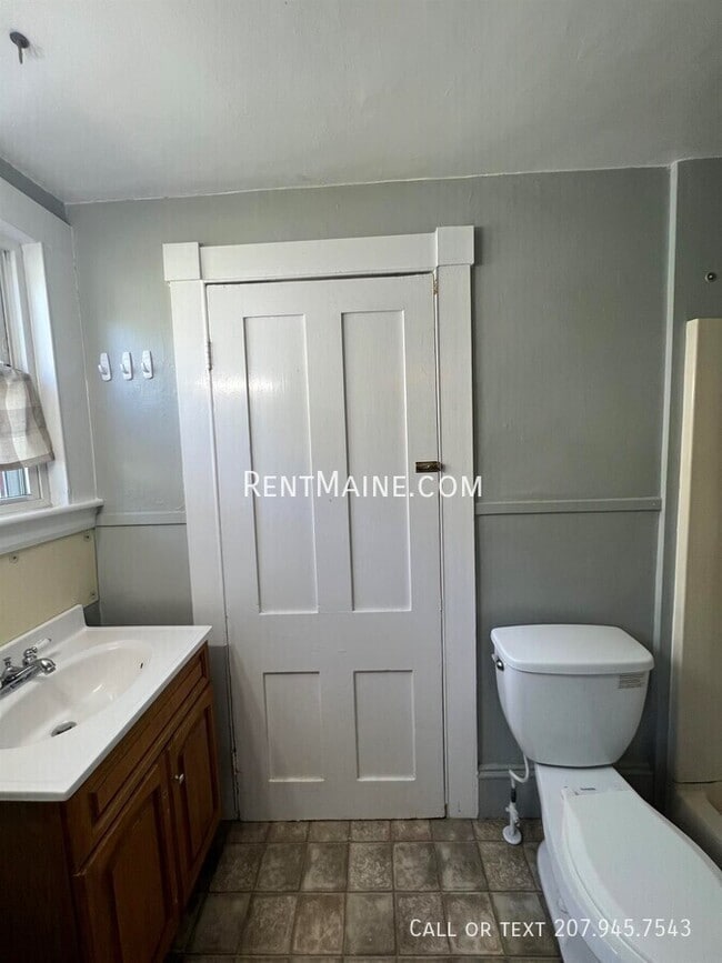 Foto del edificio - 198 Center St