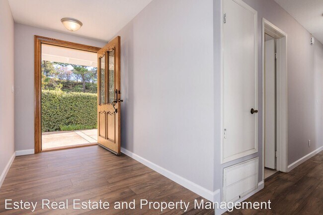 Building Photo - 3 br, 2 bath House - 310 Baker Court