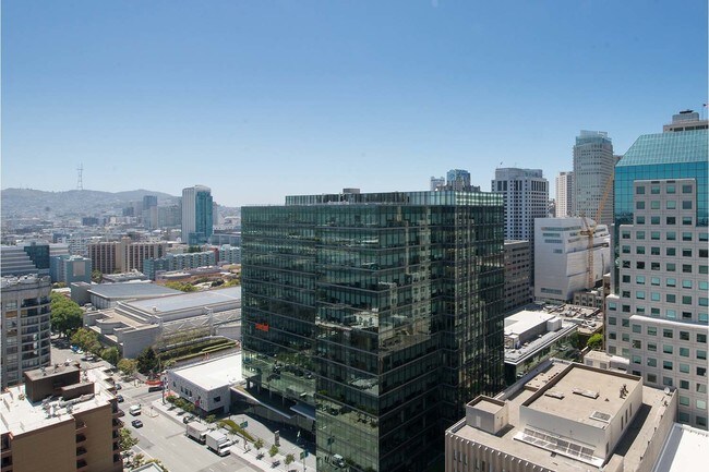 Building Photo - Luxury Tri-Level Penthouse with Terrace