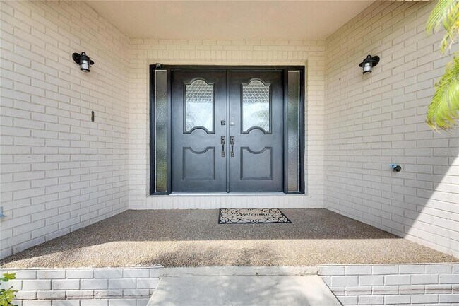 Foto del edificio - 811 Eagle Ln