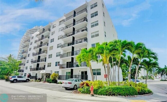 Foto del edificio - 3000 Riomar St