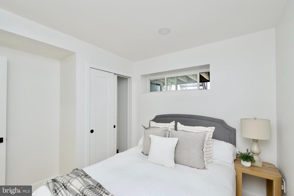 Foto principal - 1623 Marion St NW