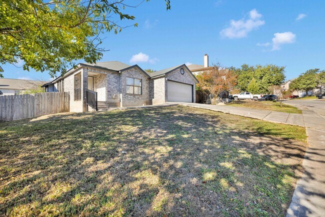 Foto del edificio - Beautifully Renovated 3-Bedroom, 2-Bathroo...