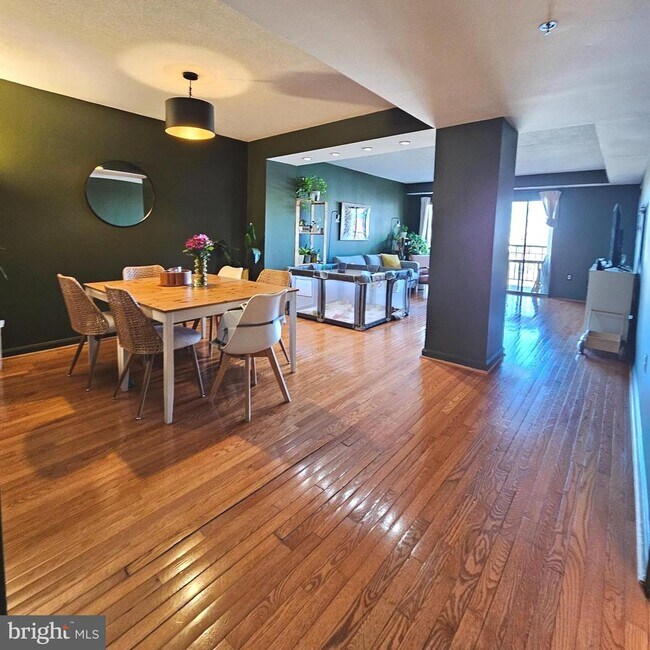 Foto del edificio - 505 E Braddock Rd