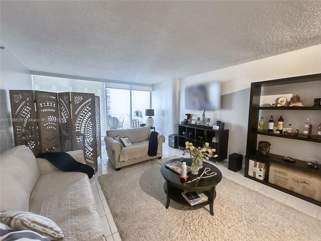 Building Photo - 1717 N Bayshore Dr
