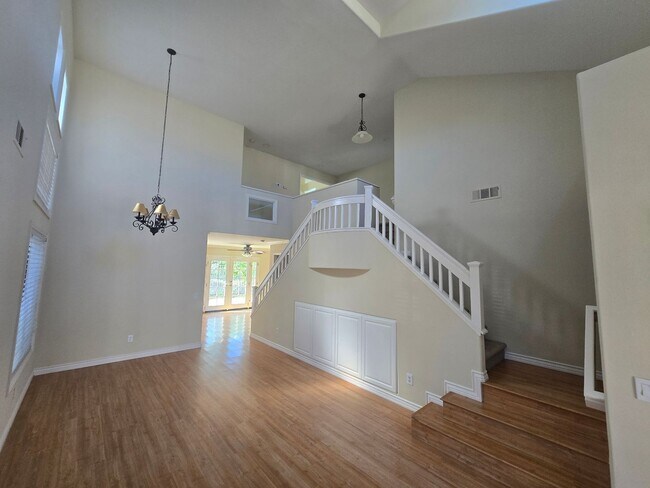 Foto del edificio - $500 OFF FIRST MONTH'S RENT! 4 Bed 2.5 Bat...