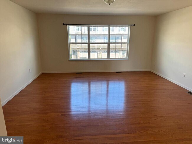 Building Photo - 454 Galleon Drive