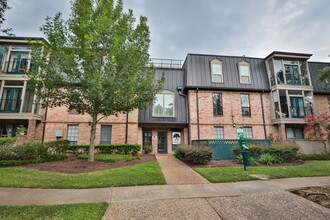 Building Photo - 2475 Underwood St
