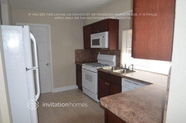 Foto del edificio - 2420 NW 89th Ave