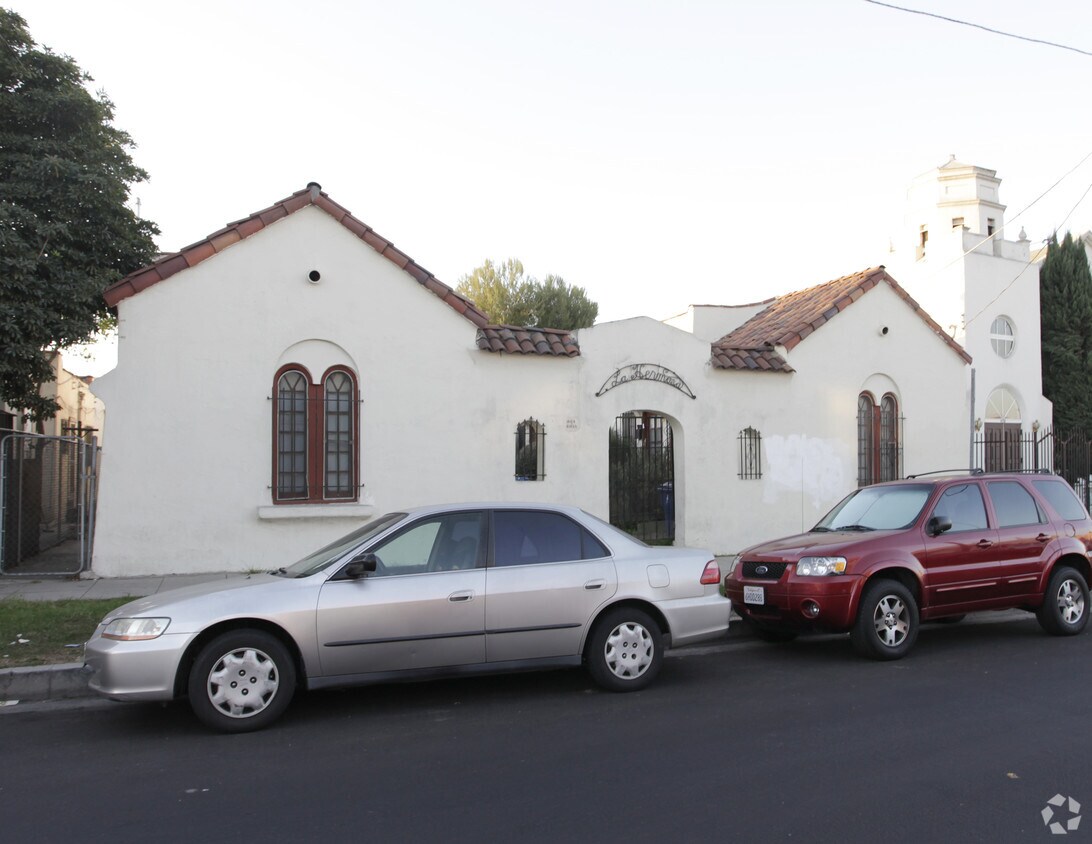Primary Photo - 4144-4148 1/2 Monroe St