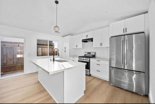 Building Photo - 1 Bedroom 1 bath Brand New Cottage $3,950 ...
