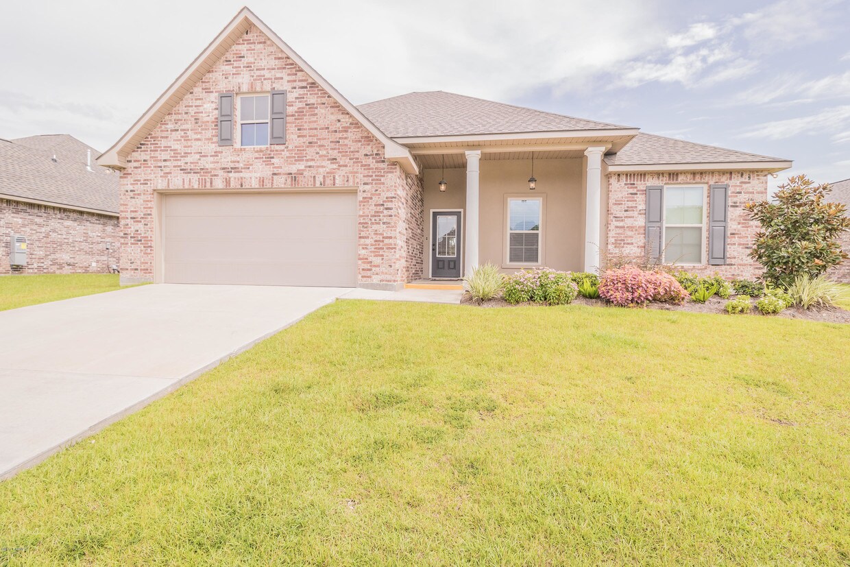 Primary Photo - 102 Ouachita Dr