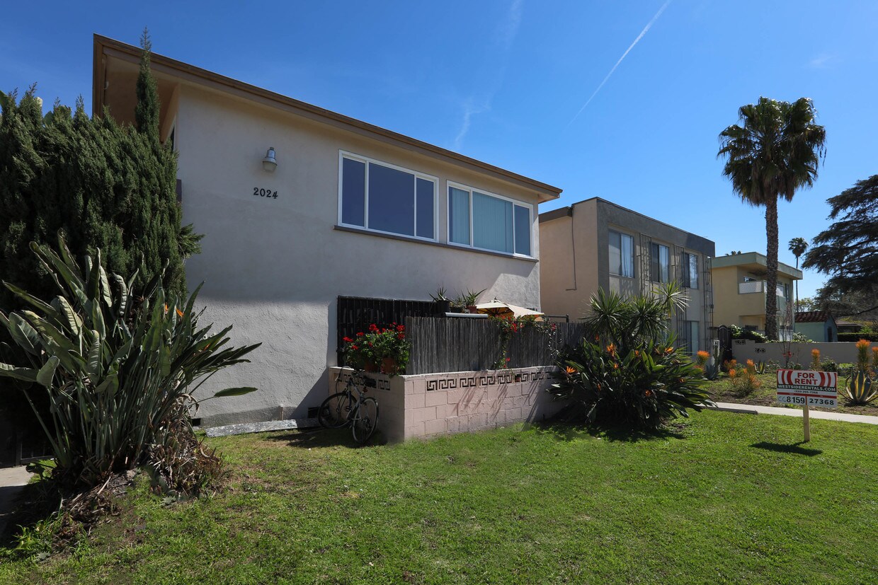 Primary Photo - 2024 S Garth Ave