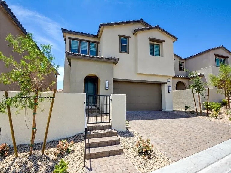 Foto principal - 12053 Arrebol Ave