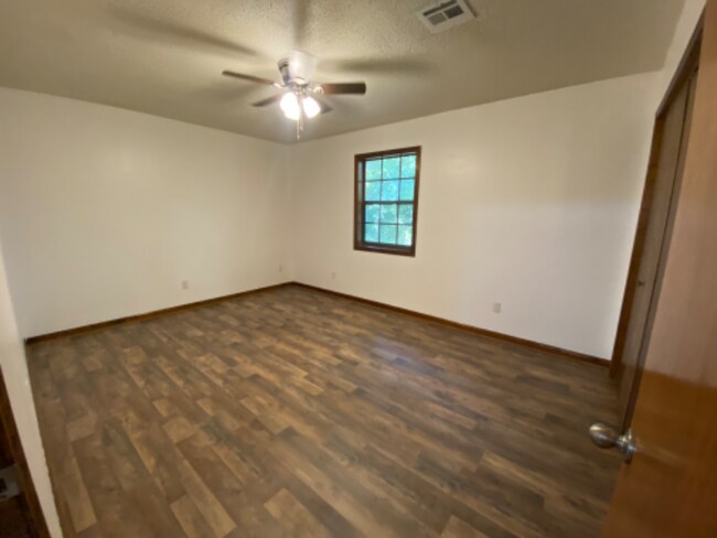 Building Photo - 307 Ave B