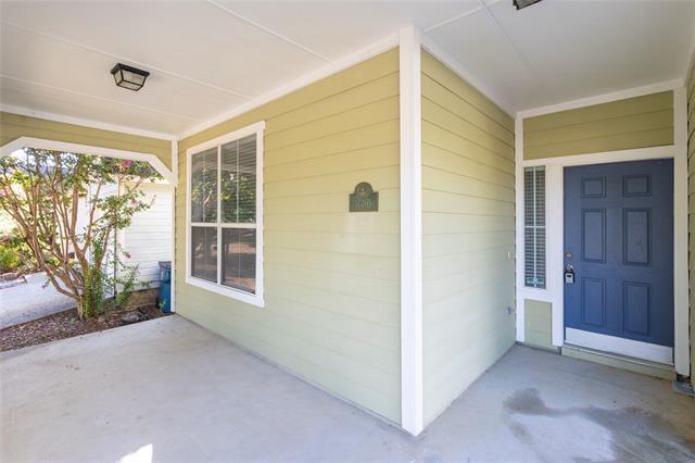 Foto del edificio - 1600 Oakcrest Dr