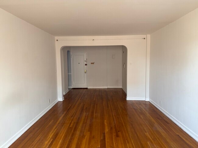 Foto del edificio - 6570 Booth St
