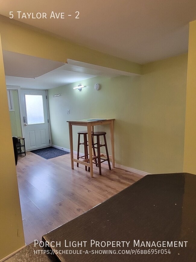 Building Photo - ALL INCLUSIVE 1 Bedroom with parking and on site laundry