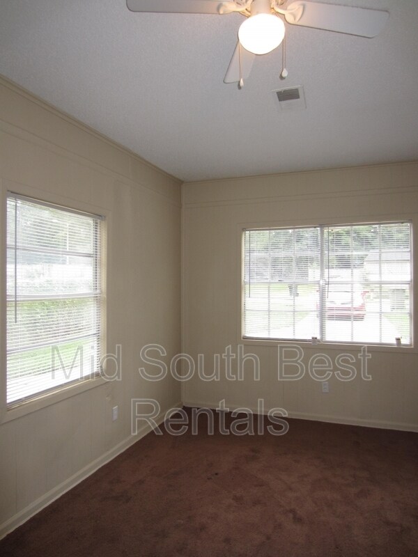 Building Photo - 4310 Aloha Ave