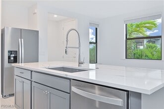 Building Photo - 13011 Luminary Wy