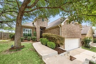 Building Photo - 2113 Westfalian Trail