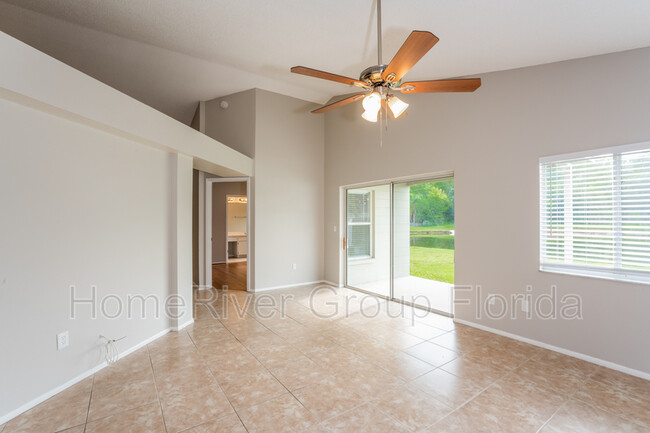 Building Photo - 11015 Peking Pl
