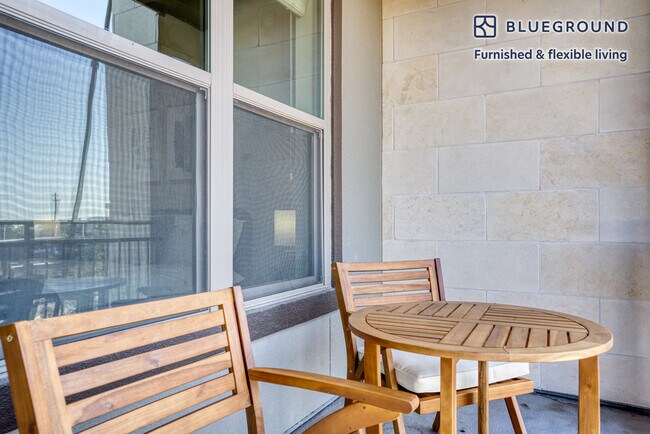 Building Photo - 10727 Domain Dr