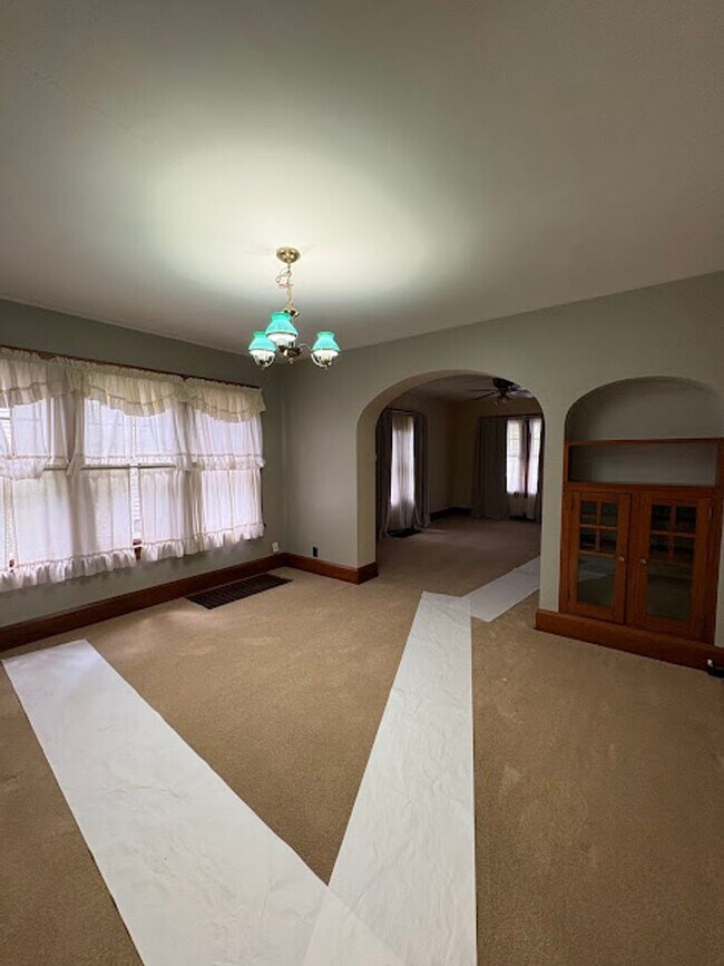 Foto del edificio - 914 Broad Ave NW