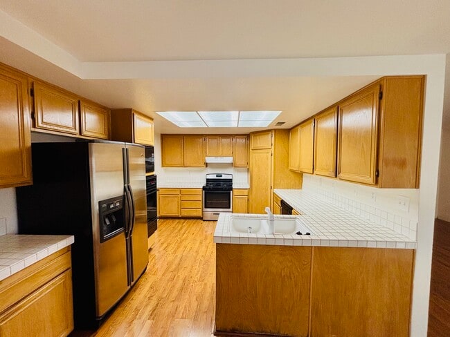Building Photo - 3108 Tourmaline Ln