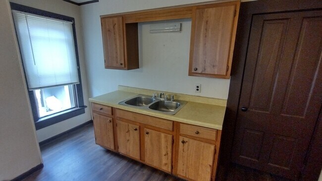 Foto del edificio - 753 E High Ave