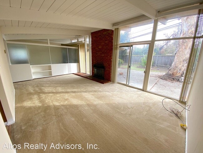 5 br, 2.5 bath House - 3785 Starr King Circle photo'