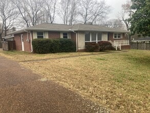 Building Photo - 474 Brentlawn Dr